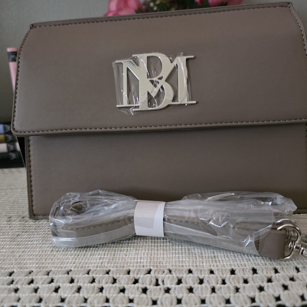 Elegant Brown Women's Bag